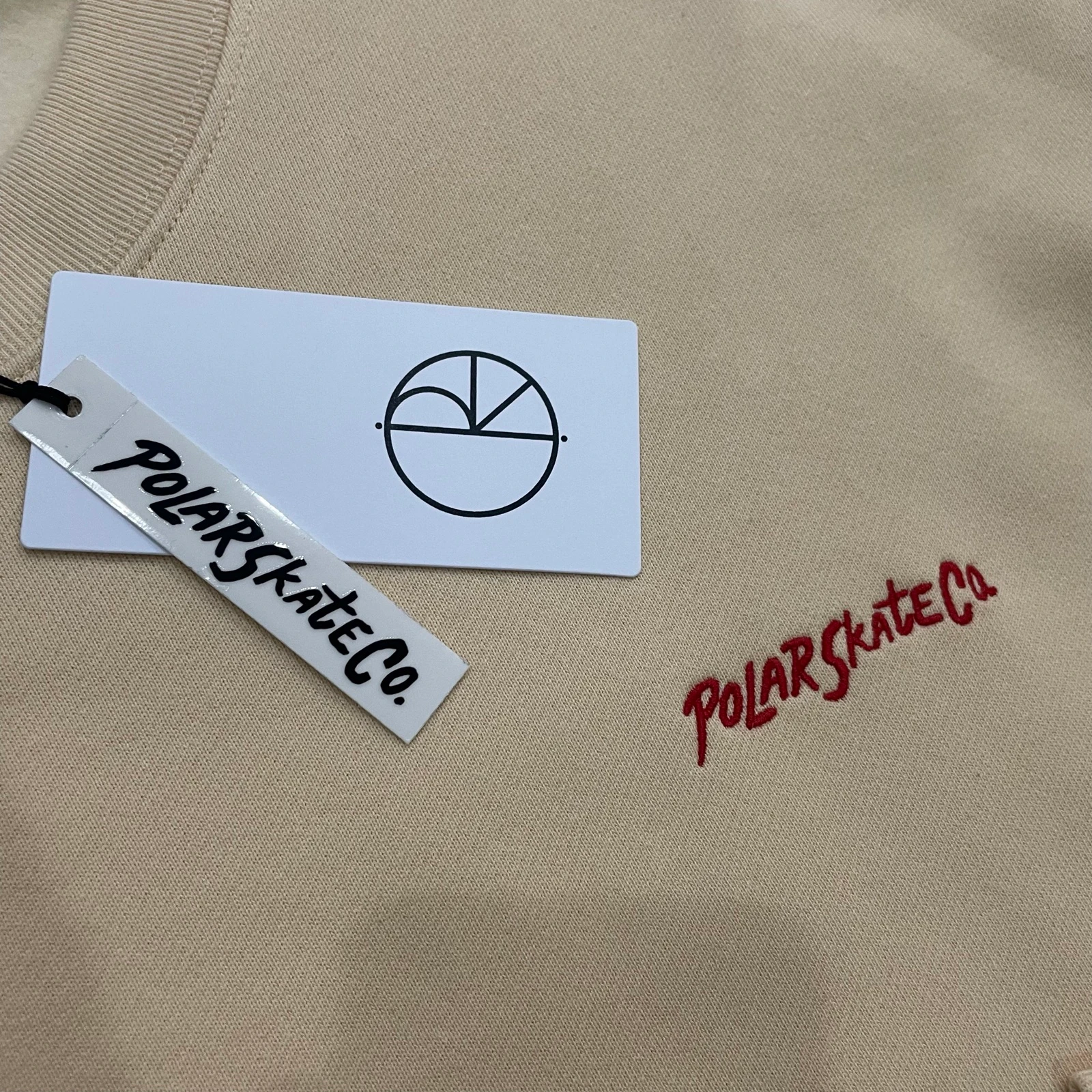 Suéter de lã Skate Co - Gola redonda com logo Surf (Creme) – photo 5